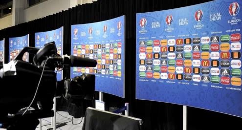 أوروبا تنتظر قرعة يورو 2016 بمشاركة قياسية للمنتخبات